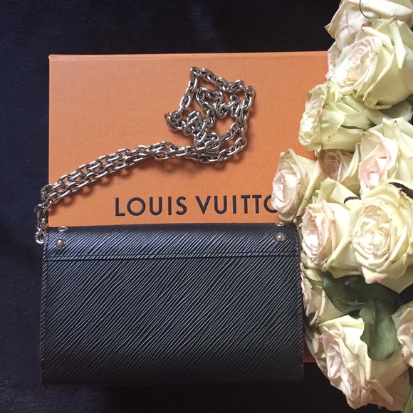 Louis Louis - Picture 5 of 8